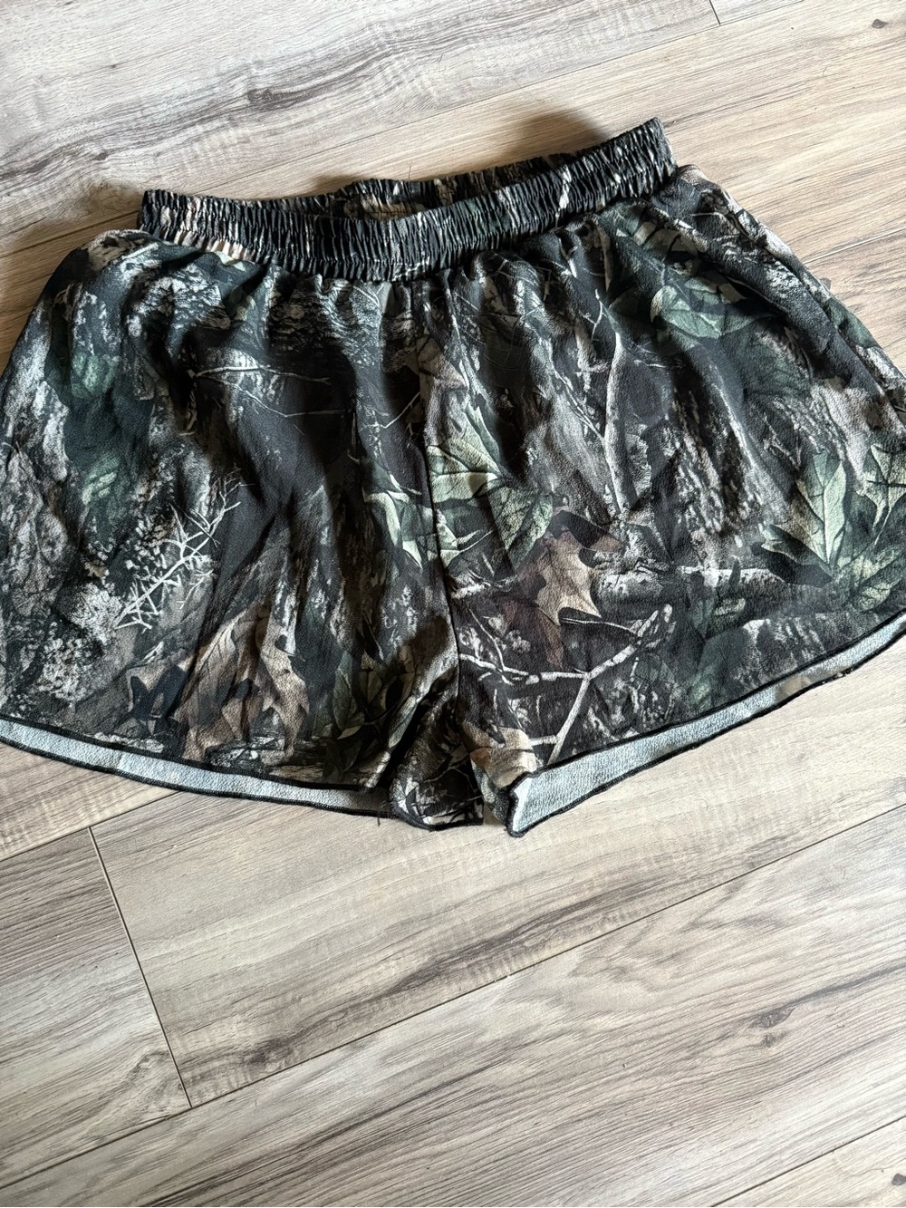 Women's Camouflage casual athletic Shorts — Army Green black tan brown Camo Med